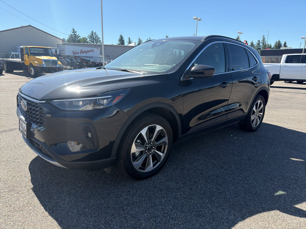 Used 2024 Ford Escape Platinum AWD/4WD image 1