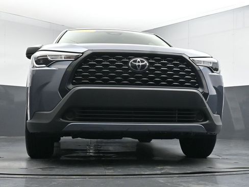 Used 2023 Toyota Corolla Cross L image 33