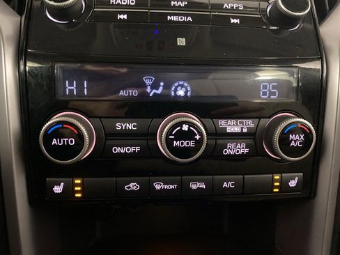 Used 2021 Subaru Ascent Limited w/ Technology Package image 6