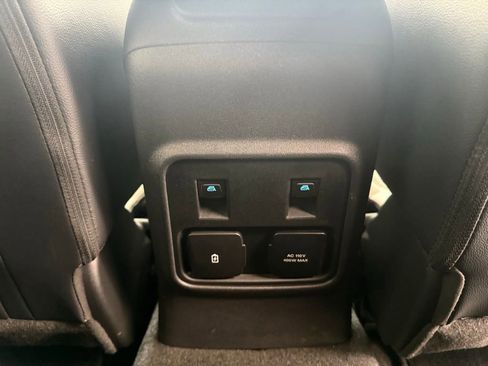 Certified 2023 Ford Bronco Wildtrak image 18