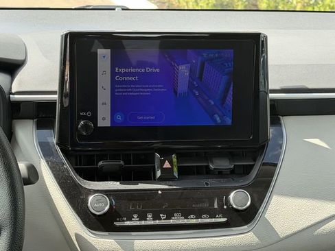 Certified 2025 Toyota Corolla LE image 15