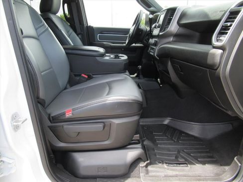 Used 2022 RAM 3500 SLT w/ Quick Order Package 2YG SLT AWD/4WD image 11