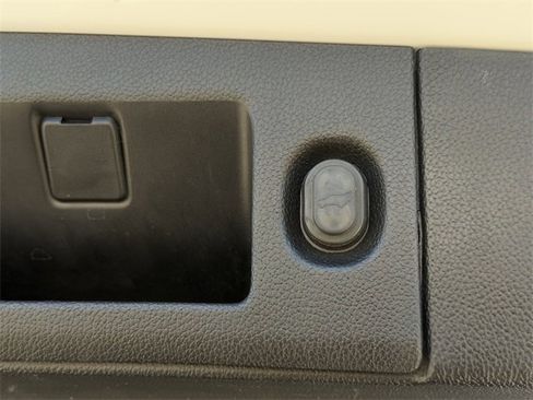 Certified 2020 Chevrolet Tahoe LT image 33