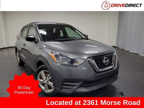 Used 2020 Nissan Kicks S image 1