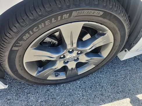 Used 2016 Toyota Sienna SE FWD image 9