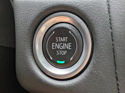 Used 2024 Chevrolet Suburban LT RWD image 35