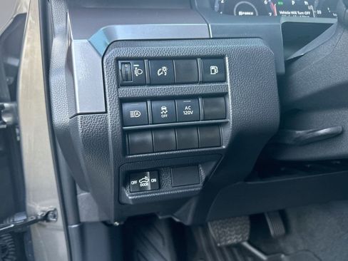 Used 2025 Toyota Tacoma TRD Off-Road AWD/4WD image 39