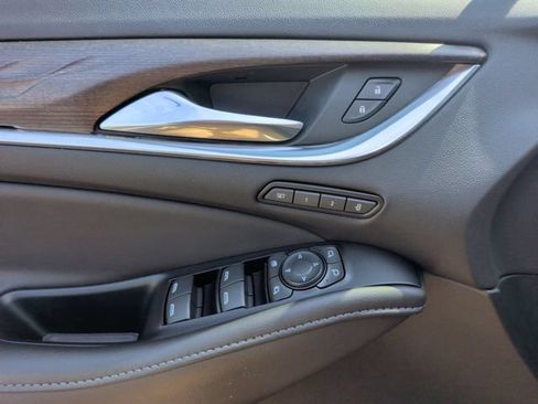 Used 2023 Buick Enclave Avenir w/ Avenir Technology Package AWD/4WD image 15