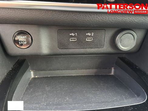 Used 2024 Nissan Rogue S FWD image 9