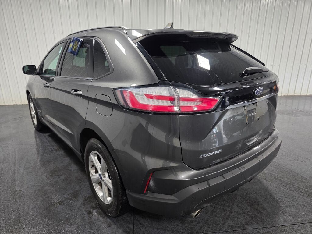 Used 2020 Ford Edge SE AWD/4WD image 3