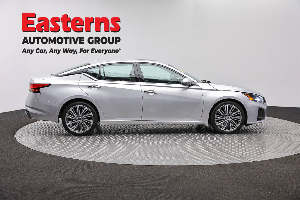 Used 2023 Nissan Altima 2.5 SL FWD image 5