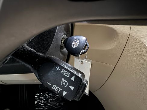 Used 2011 Toyota Venza image 25