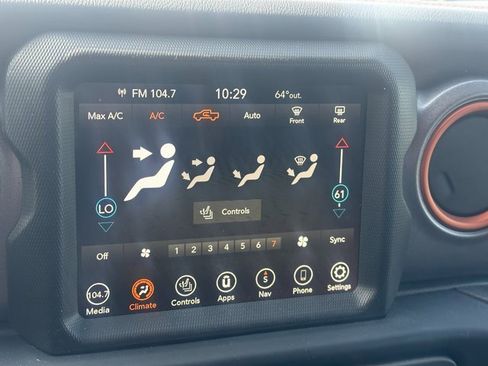 Used 2023 Jeep Gladiator Mojave w/ Cold Weather Group image 22