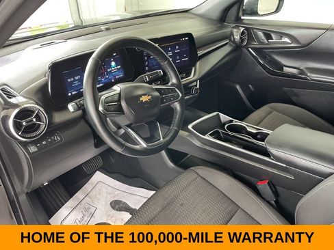 Used 2025 Chevrolet Equinox LT AWD/4WD image 10