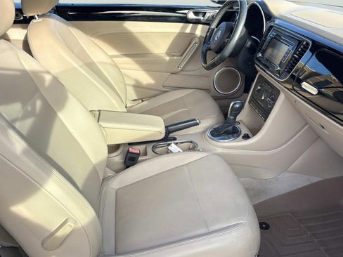 Used 2014 Volkswagen Beetle 1.8T image 11