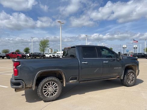 Used 2020 Chevrolet Silverado 2500 High Country w/ Z71 Off-Road Package image 5