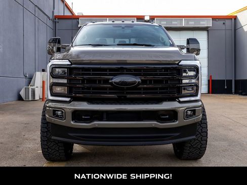 Used 2026 Ford F250 Platinum w/ Platinum Plus Package image 4