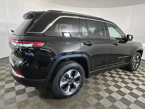 Used 2022 Jeep Grand Cherokee Limited 4xe AWD/4WD image 2