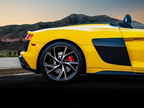 Used 2023 Audi R8 V10 performance RWD image 11