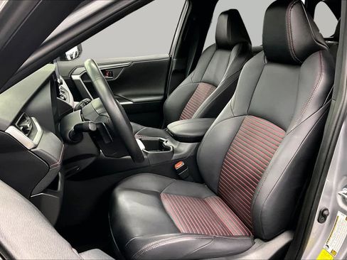 Used 2024 Toyota RAV4 XSE w/ Weather Package AWD/4WD image 7