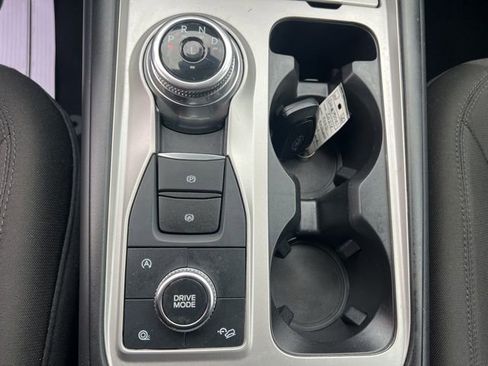 Used 2024 Ford Explorer XLT AWD/4WD image 32
