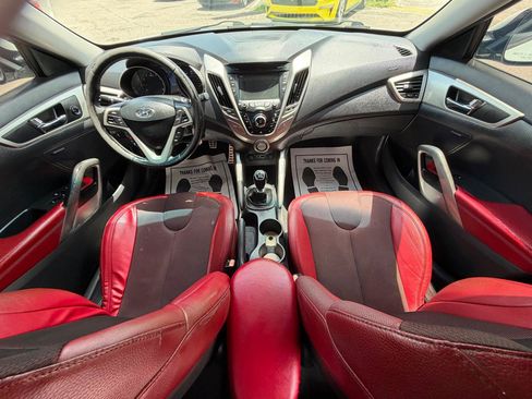 Used 2012 Hyundai Veloster w/ Style Pkg FWD image 12