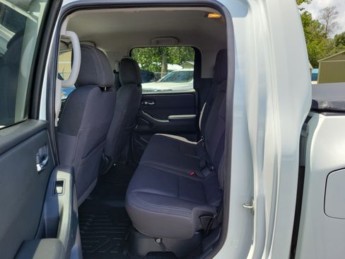 Used 2022 Nissan Frontier SV RWD image 22