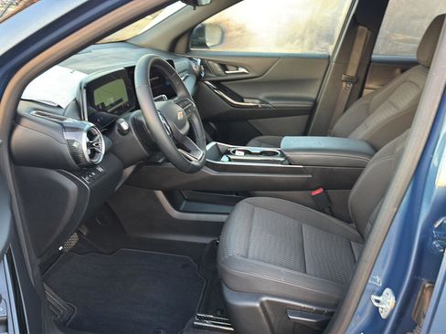 Used 2025 Chevrolet Equinox LT FWD image 10