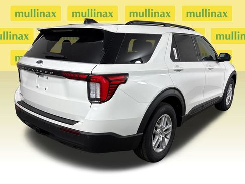 New 2026 Ford Explorer Active RWD image 4