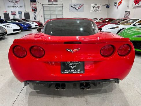 Used 2007 Chevrolet Corvette Coupe w/ Preferred Equipment Group RWD image 30
