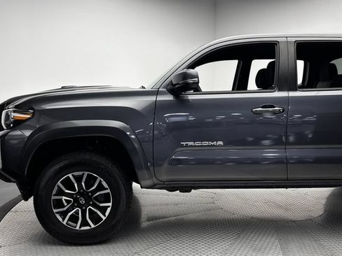 Used 2023 Toyota Tacoma TRD Sport AWD/4WD image 6