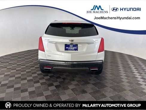 Used 2017 Cadillac XT5 Platinum w/ Driver Assist Package image 8