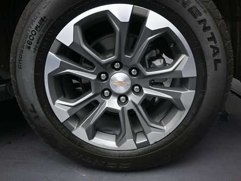 Used 2026 Chevrolet Suburban LS RWD image 10