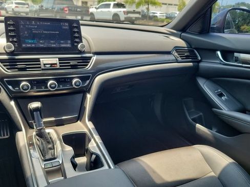 Used 2019 Honda Accord Sport image 10