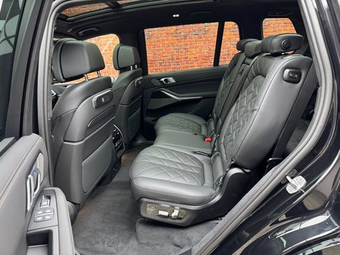 Used 2027 BMW X7 xDrive40i w/ M Sport Package AWD/4WD image 24