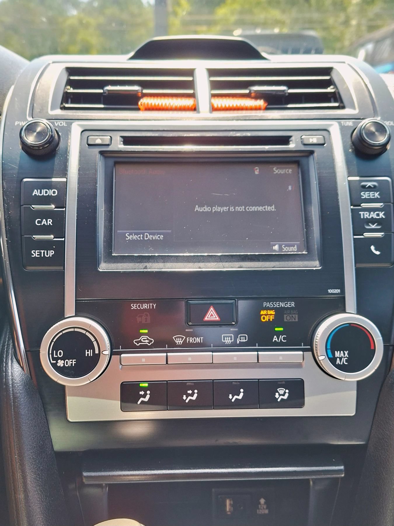 Used 2014 Toyota Camry SE FWD image 16