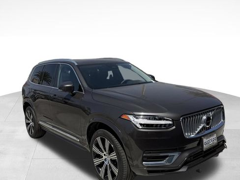 Used 2023 Volvo XC90 T8 Plus w/ Protection Package Premier AWD/4WD image 2
