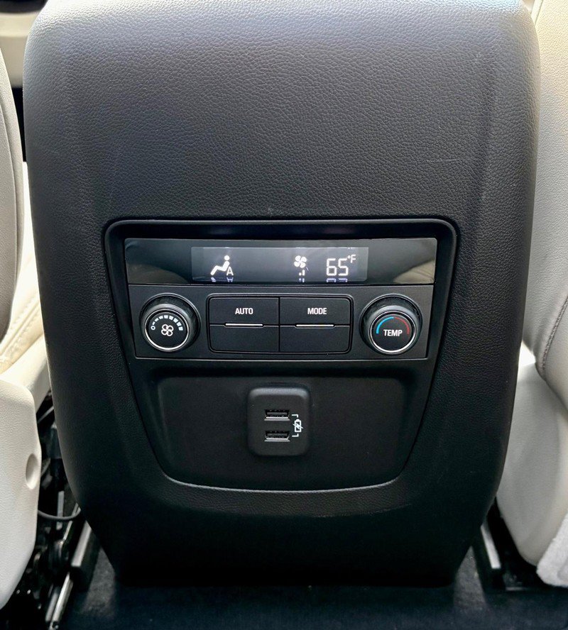 Used 2023 Buick Enclave Essence w/ Experience Buick Package FWD image 13