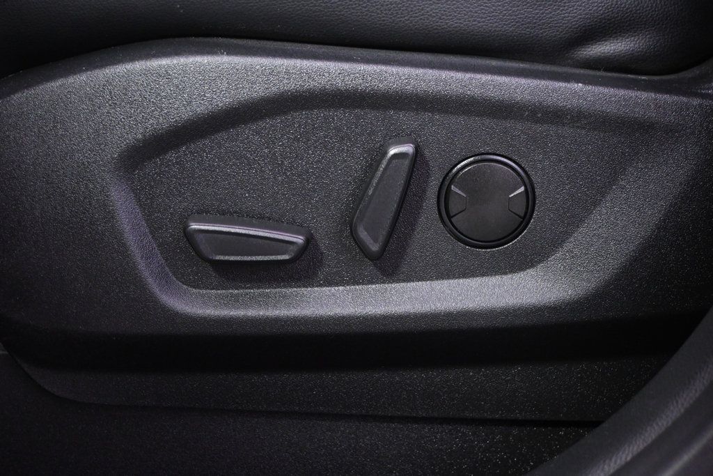 Used 2023 Ford Edge ST-Line AWD/4WD image 14