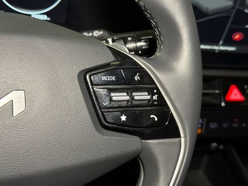 Certified 2023 Kia Niro Wave w/ Wave Preserve Package FWD image 30