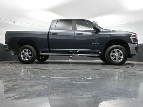 Used 2025 RAM 2500 Big Horn AWD/4WD image 45