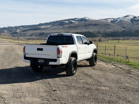 Used 2023 Toyota Tacoma TRD Off-Road w/ TRD Premium Off Road Package image 13