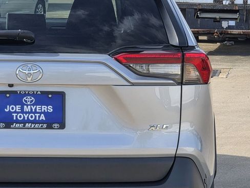 Used 2025 Toyota RAV4 XLE w/ Convenience Package FWD image 9