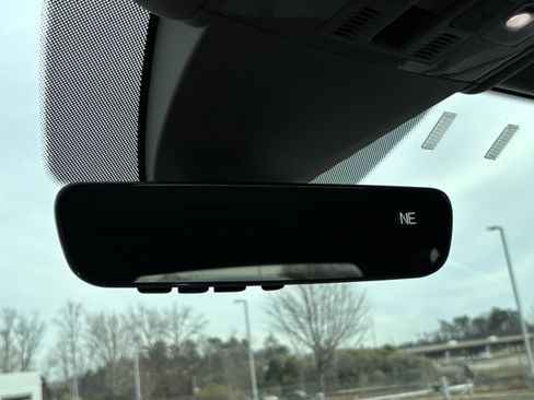 Used 2022 Volkswagen Atlas SEL R-Line image 29