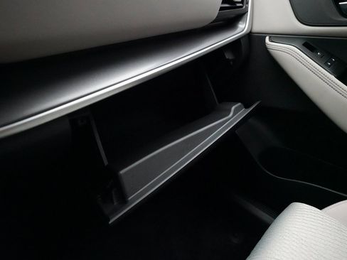 Certified 2024 Nissan Rogue SV image 30