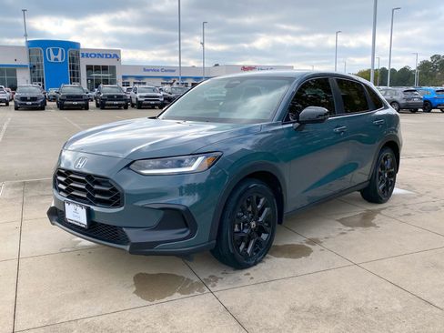 Used 2024 Honda HR-V Sport image 3