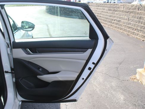 Used 2021 Honda Accord EX-L image 13