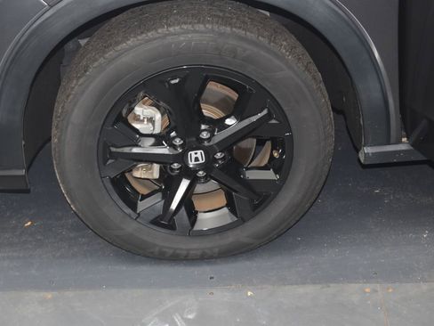 Used 2023 Honda HR-V LX image 13