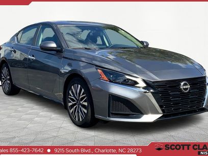 Used 2023 Nissan Altima 2.5 SV