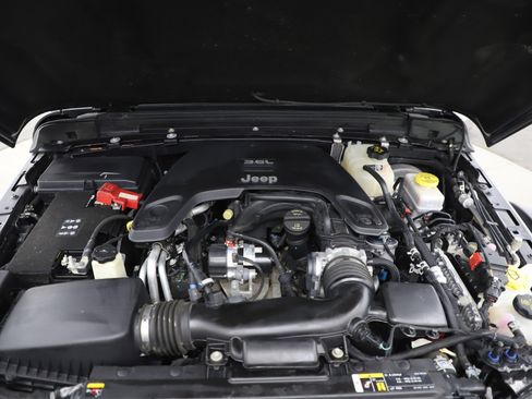 Used 2021 Jeep Wrangler Unlimited Rubicon w/ Safety Group image 30